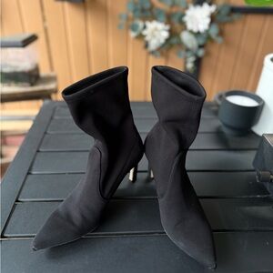 Stuart Weitzman
Rapture Mid Calf Stretch Sock Booties